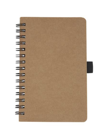Libreta de tamaño A6 de cartón reciclado con espiral y papel de piedra N60337701