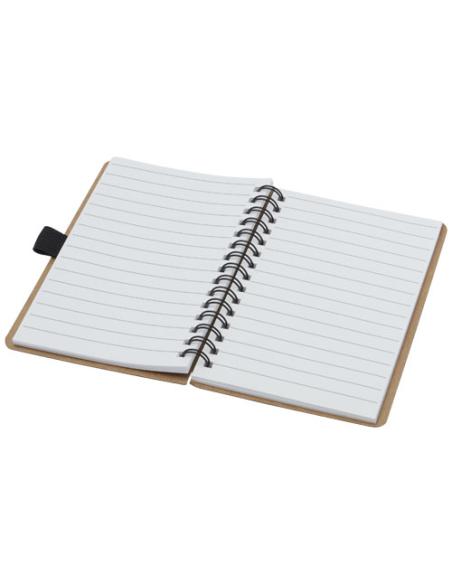 Libreta de tamaño A6 de cartón reciclado con espiral y papel de piedra N60337701