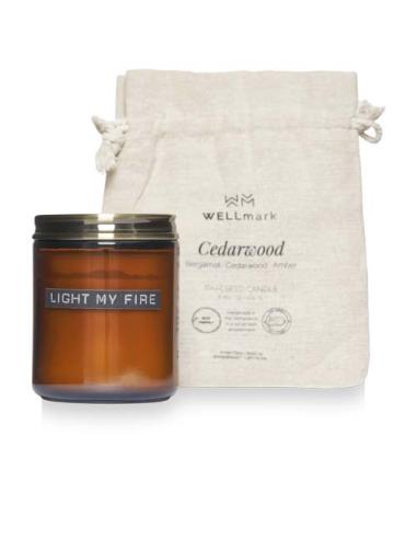Vela perfumada mediana de madera de cedro N11023621