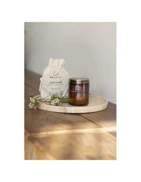Vela perfumada mediana de madera de cedro N11023621