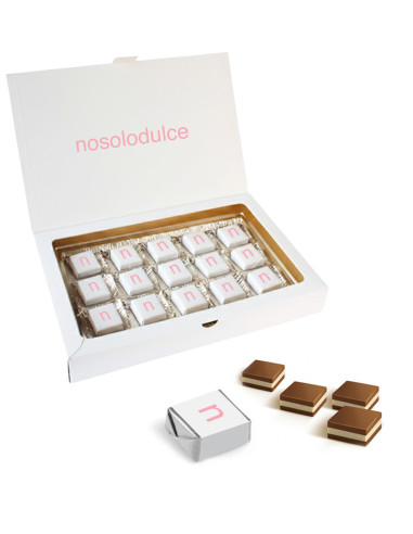 Estuche con 15 Bombones Cortados Personalizados | Desde 10,38 € | nosolodulce