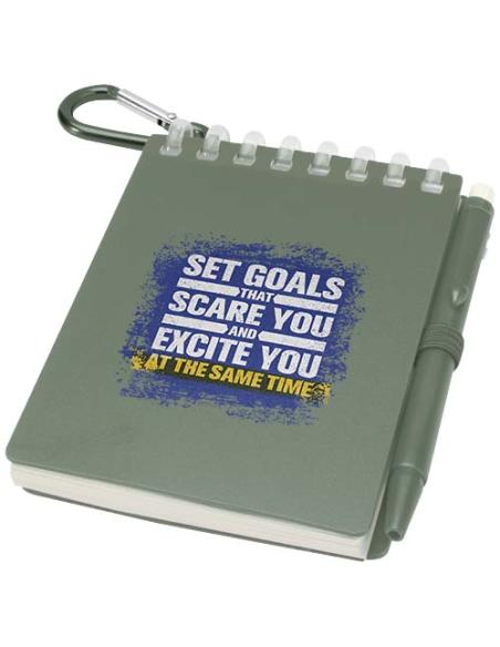 Set de libreta de tapa blanda y bolígrafo de exterior de material reciclado (tinta azul) N26150701