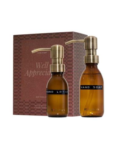 Set de regalo para el cuidado de las manos Quiet Rebellion de Wellmark N22934621